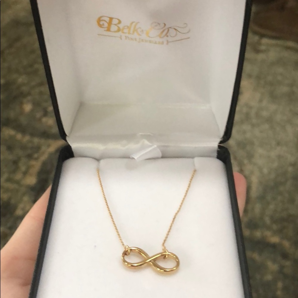 Gorgeous Gold Infinity Necklace